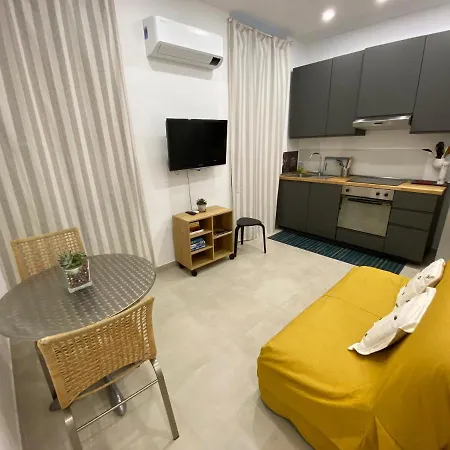 Sr2 Marsaglia - Appartamento In Centro A Sanremo * 산레모